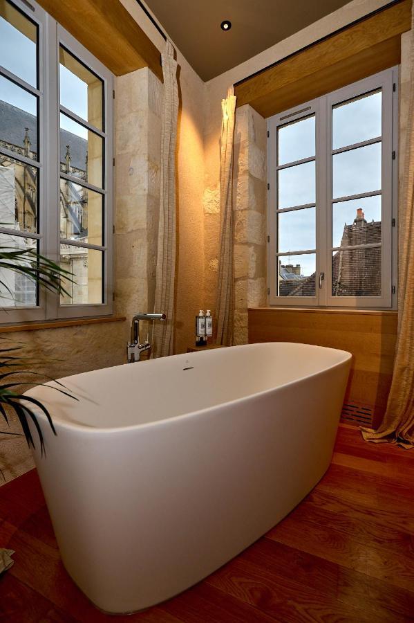 La Chapelle, Les Suites Du Palais, L'Unique 5 Etoiles De Nevers, Suite D'Exception, By Primo C0Nciergerie Exteriör bild