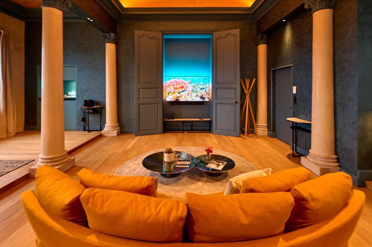 La Chapelle, Les Suites Du Palais, L'Unique 5 Etoiles De Nevers, Suite D'Exception, By Primo C0Nciergerie Exteriör bild