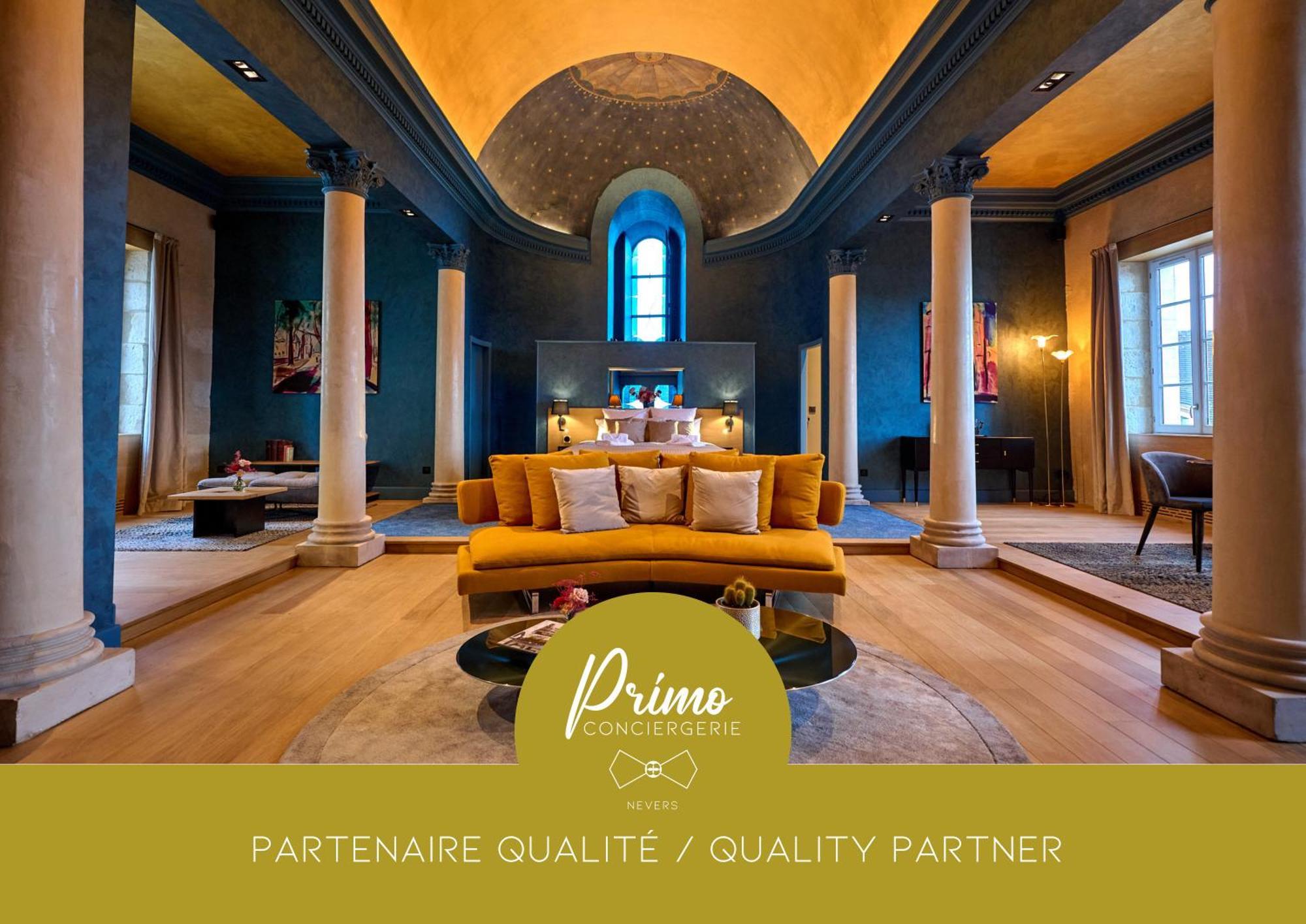La Chapelle, Les Suites Du Palais, L'Unique 5 Etoiles De Nevers, Suite D'Exception, By Primo C0Nciergerie Exteriör bild