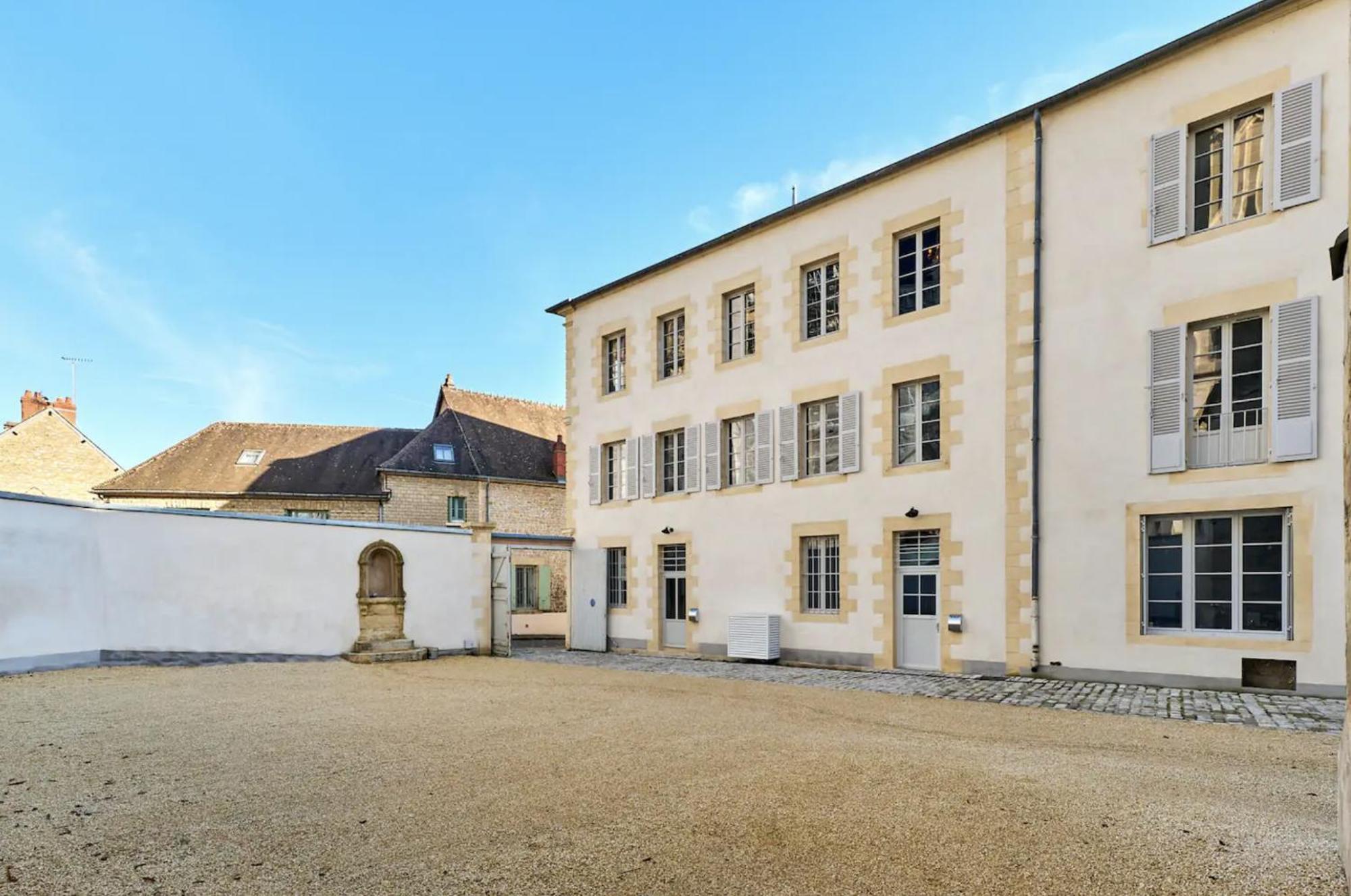 La Chapelle, Les Suites Du Palais, L'Unique 5 Etoiles De Nevers, Suite D'Exception, By Primo C0Nciergerie Exteriör bild