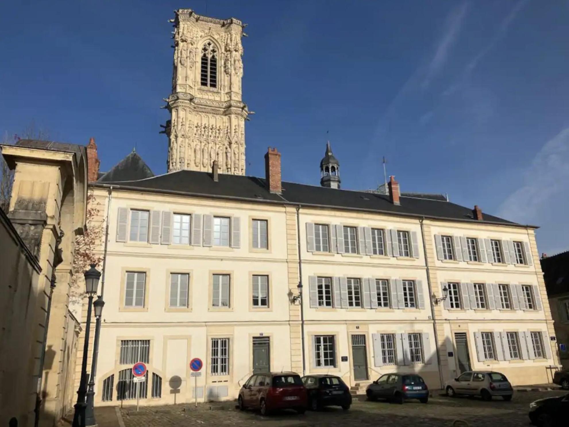 La Chapelle, Les Suites Du Palais, L'Unique 5 Etoiles De Nevers, Suite D'Exception, By Primo C0Nciergerie Exteriör bild